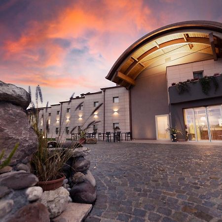 Hotel La Caporala Castel d'Azzano Ngoại thất bức ảnh