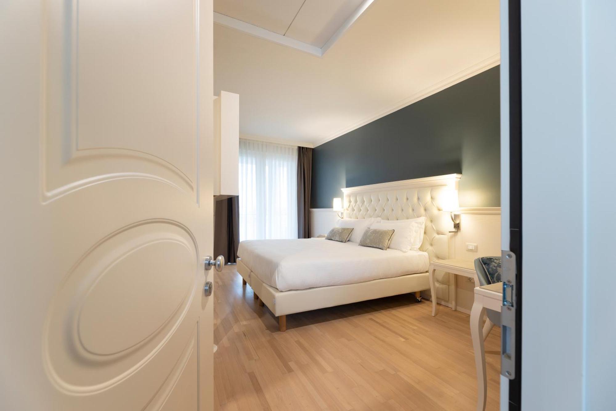 Hotel La Caporala Castel d'Azzano Ngoại thất bức ảnh