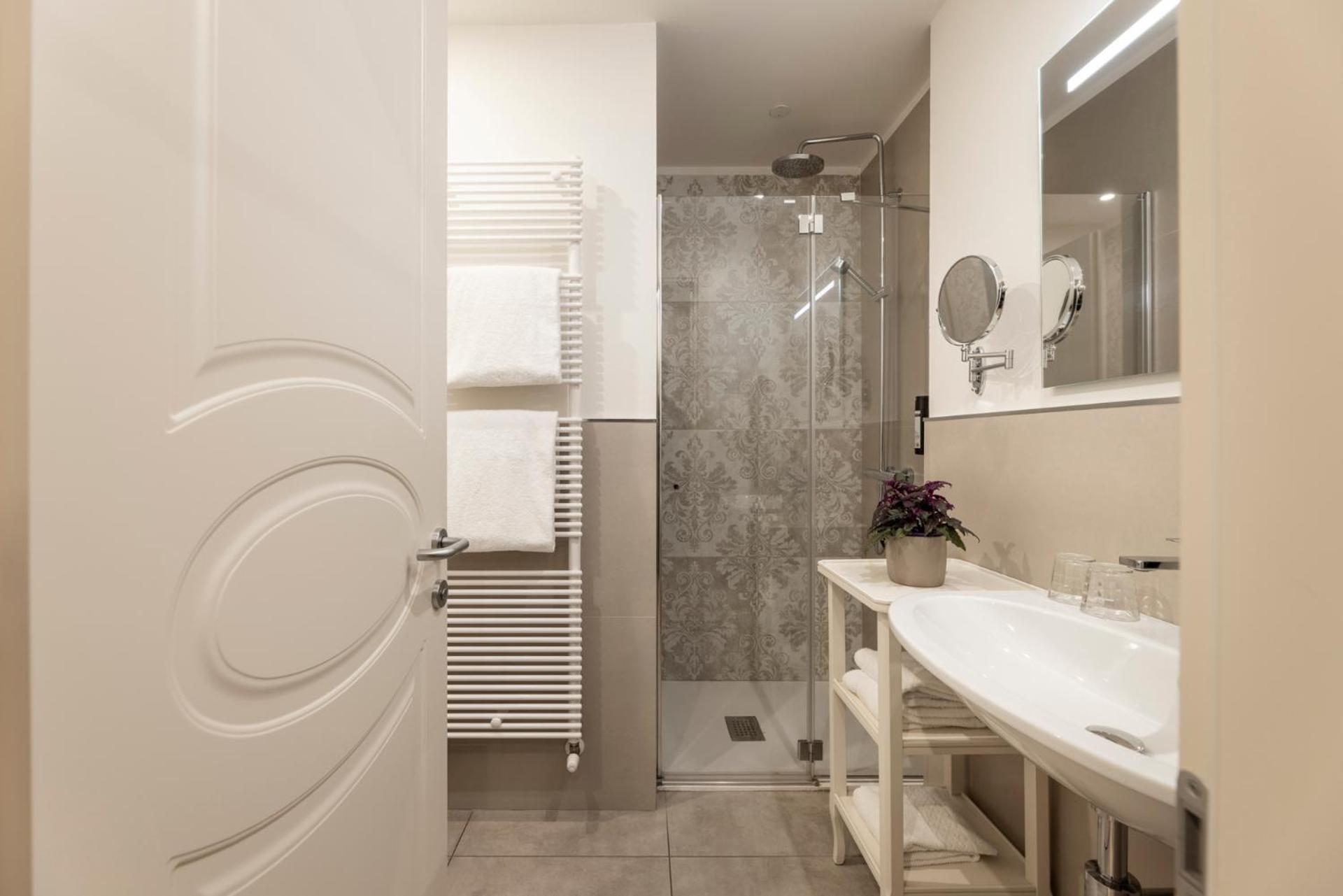 Hotel La Caporala Castel d'Azzano Ngoại thất bức ảnh